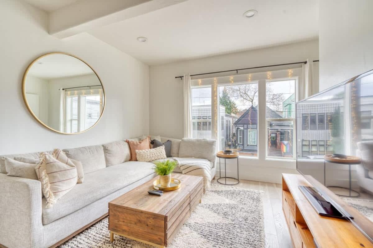 Stay Portland - Perfect Portland Farmhouse Loft - Breweries & Bars Екстериор снимка
