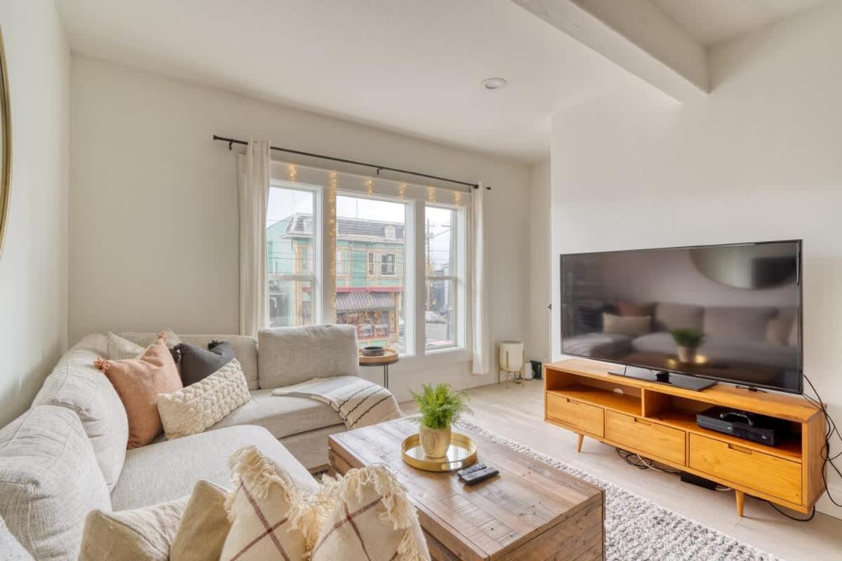 Stay Portland - Perfect Portland Farmhouse Loft - Breweries & Bars Екстериор снимка
